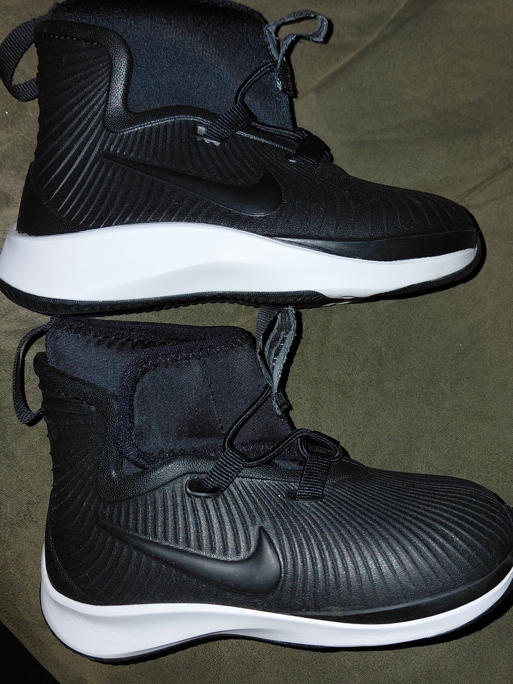 Nike Binzie Boot (Black) Youth Size 8C